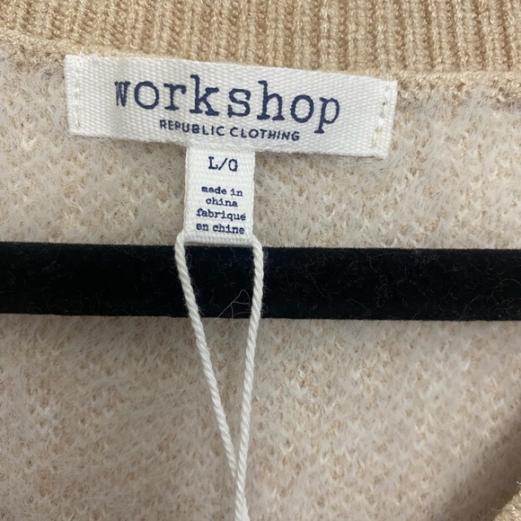 Workshop Republic Clothing Viscose Blend V-Neck Tiger Print Sweater - L - Picture 5 of 6